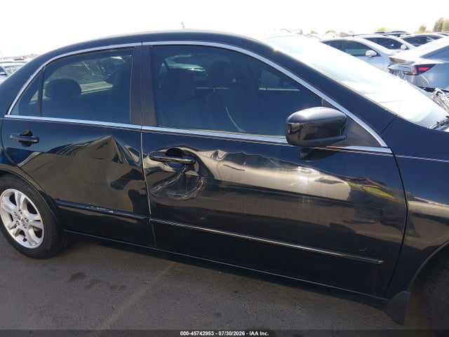 Auction sale of the 2006 Honda Accord 2.4 Ex, vin: JHMCM56786C007738, lot number: 45742953