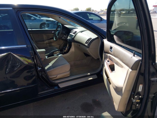 Auction sale of the 2006 Honda Accord 2.4 Ex, vin: JHMCM56786C007738, lot number: 45742953