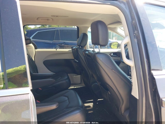 2017 Chrysler Pacifica Touring-l Plus მანქანა იყიდება აუქციონზე, vin: 2C4RC1EG5HR727386, აუქციონის ნომერი: 45742959