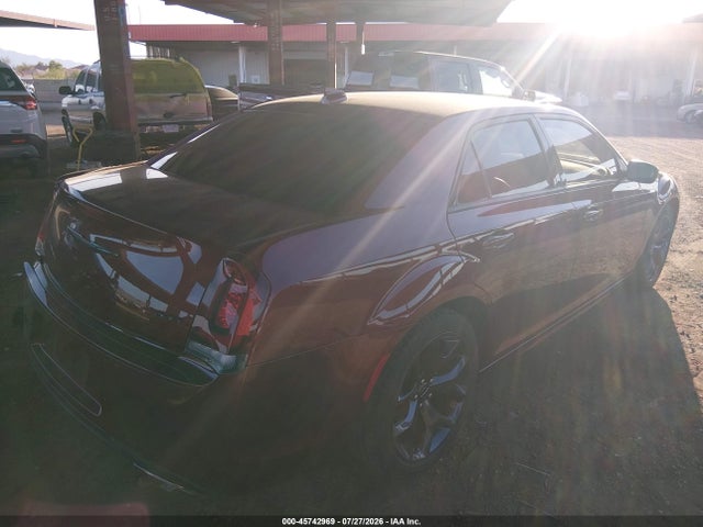 Chrysler 300 Touring L 2023 2C3CCADG5PH573309 Image 4