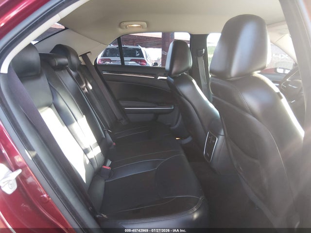 Chrysler 300 Touring L 2023 2C3CCADG5PH573309 Image 8
