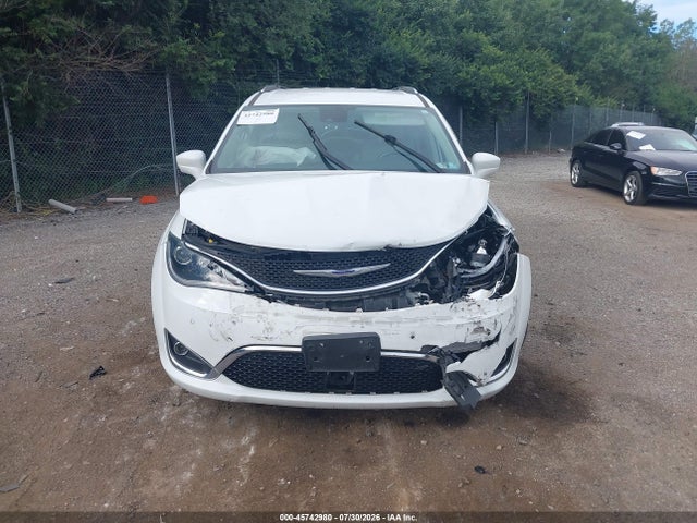 45742980 :رقم المزاد ، 2C4RC1EG1LR158545 vin ، 2020 Chrysler Pacifica Touring L Plus مزاد بيع