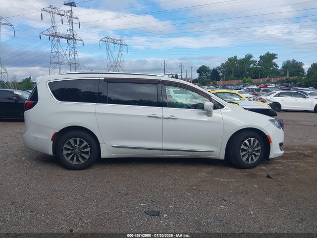 45742980 :رقم المزاد ، 2C4RC1EG1LR158545 vin ، 2020 Chrysler Pacifica Touring L Plus مزاد بيع