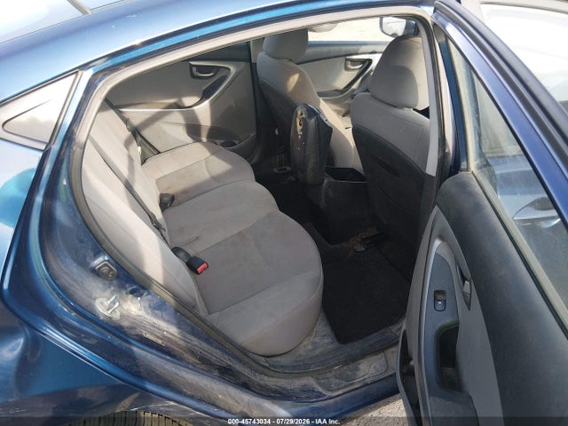 Продажа на аукционе авто 2016 Hyundai Elantra Se, vin: 5NPDH4AE7GH739391, номер лота: 45743034