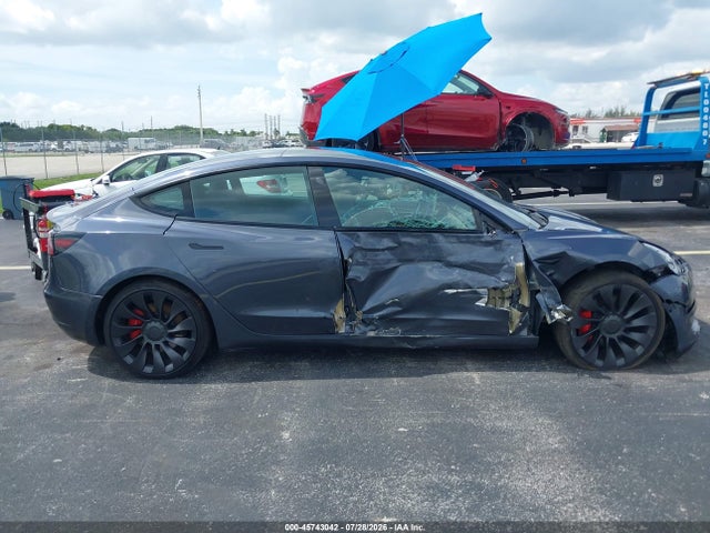 Tesla Model 3 Performance Dual Motor All-wheel Drive 2022 5YJ3E1EC2NF104182 Image 12
