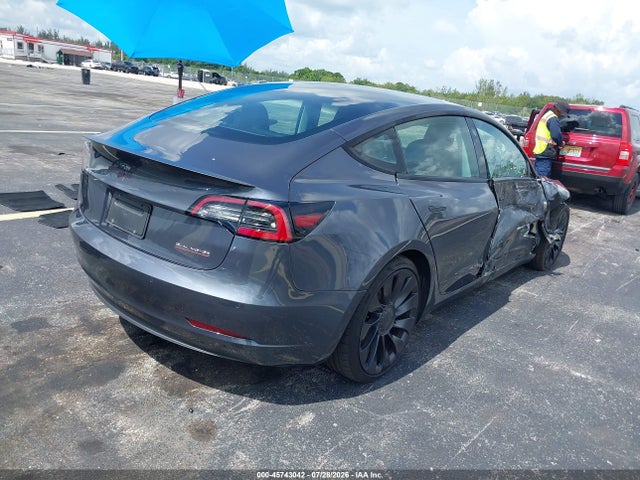 Tesla Model 3 Performance Dual Motor All-wheel Drive 2022 5YJ3E1EC2NF104182 Image 4