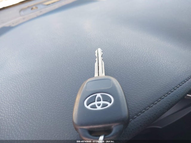 5YFBURHE7FP250853 Toyota COROLLA LE