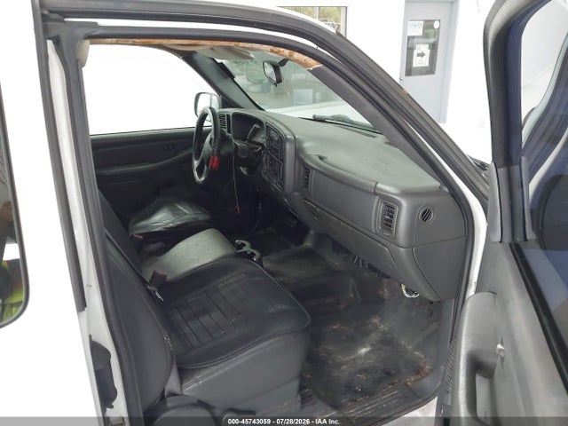 45743059 :رقم المزاد ، 1GTEC19V25E330458 vin ، 2005 Gmc Sierra 1500 Work Truck مزاد بيع