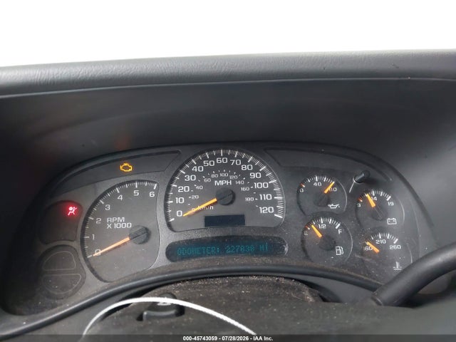 45743059 :رقم المزاد ، 1GTEC19V25E330458 vin ، 2005 Gmc Sierra 1500 Work Truck مزاد بيع