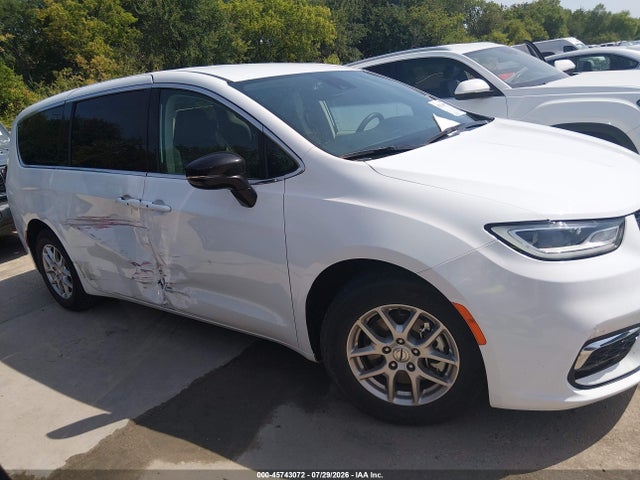 2024 Chrysler Pacifica Touring L მანქანა იყიდება აუქციონზე, vin: 2C4RC1BGXRR123063, აუქციონის ნომერი: 45743072