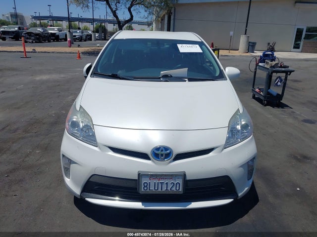 Toyota Prius Two 2015 JTDKN3DU3F0474137 Image 13