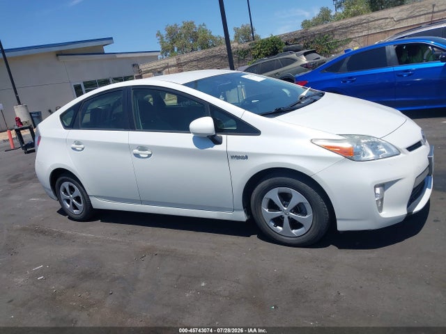 Toyota Prius Two 2015 JTDKN3DU3F0474137 Image 14