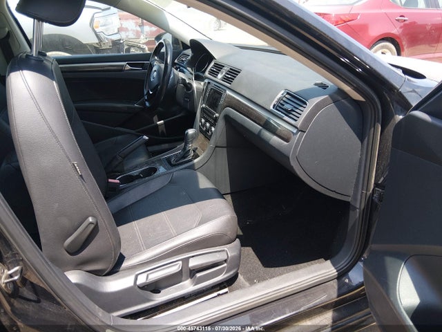 Aukcja sprzedaży 2017 Volkswagen Passat 1.8t Se, vin: 1VWBT7A38HC022028, numer aukcji: 45743115