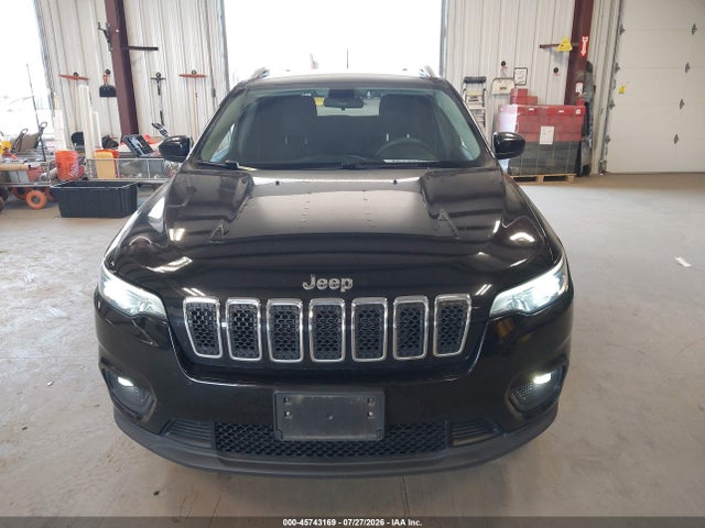 45743169 :رقم المزاد ، 1C4PJMCB8KD429916 vin ، 2019 Jeep Cherokee Latitude 4x4 مزاد بيع