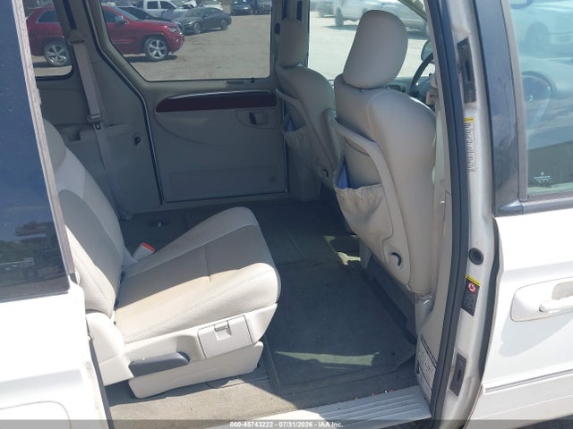 Продажа на аукционе авто 2005 Chrysler Town & Country Limited, vin: 2C8GP64L85R483265, номер лота: 45743222