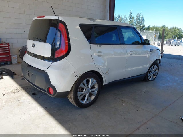 KIA SOUL + 2015 KNDJP3A57F7213832 Image 4