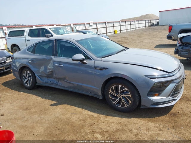 Auction sale of the 2026 Hyundai Sonata Hybrid Blue, vin: KMHL24JJ1TA167144, lot number: 45743272