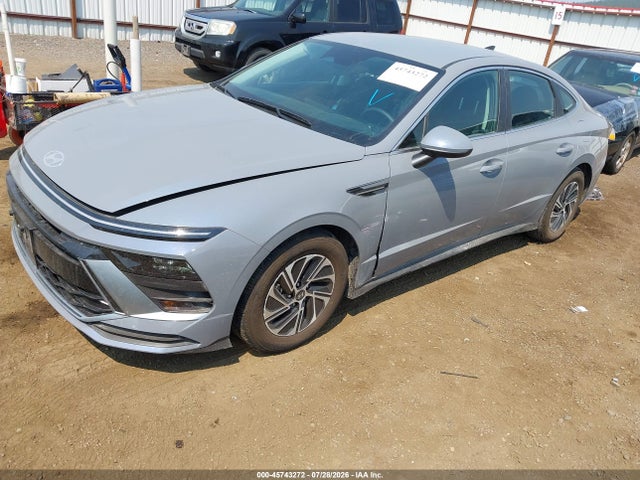 Auction sale of the 2026 Hyundai Sonata Hybrid Blue, vin: KMHL24JJ1TA167144, lot number: 45743272