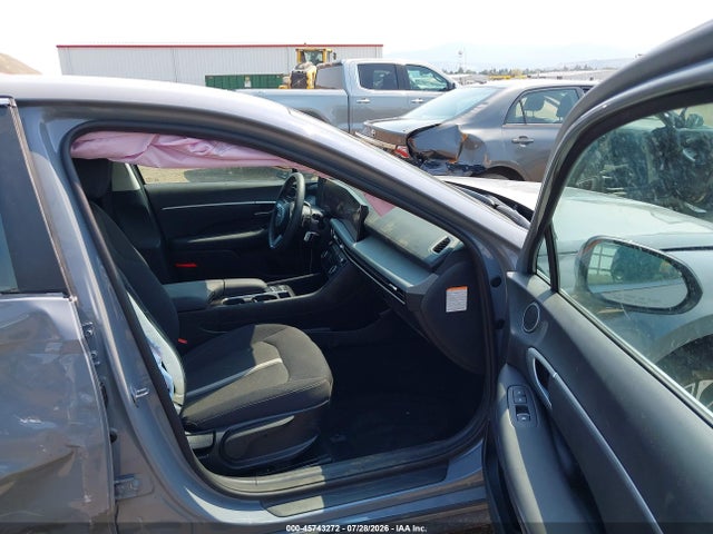 Auction sale of the 2026 Hyundai Sonata Hybrid Blue, vin: KMHL24JJ1TA167144, lot number: 45743272