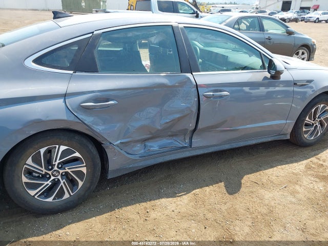 Auction sale of the 2026 Hyundai Sonata Hybrid Blue, vin: KMHL24JJ1TA167144, lot number: 45743272