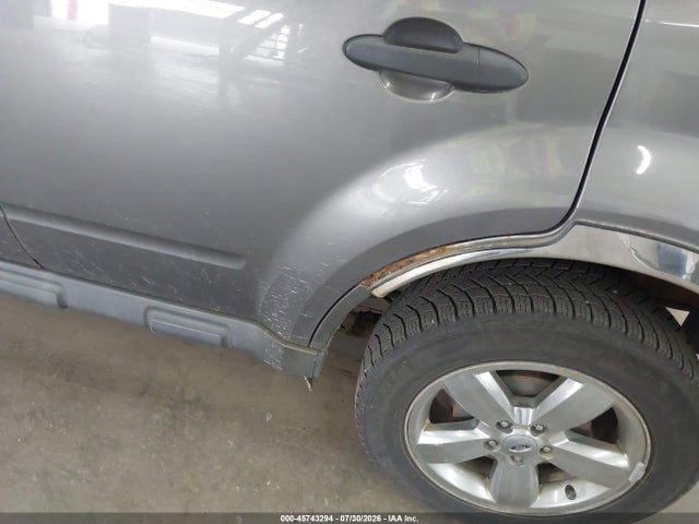 2009 Ford Escape Xlt მანქანა იყიდება აუქციონზე, vin: 1FMCU93GX9KA64221, აუქციონის ნომერი: 45743294