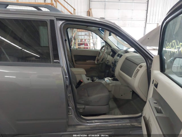 2009 Ford Escape Xlt მანქანა იყიდება აუქციონზე, vin: 1FMCU93GX9KA64221, აუქციონის ნომერი: 45743294