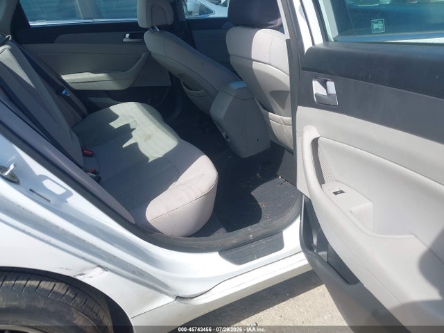 Hyundai SONATA SE 2015 5NPE24AF3FH006137 Image 8