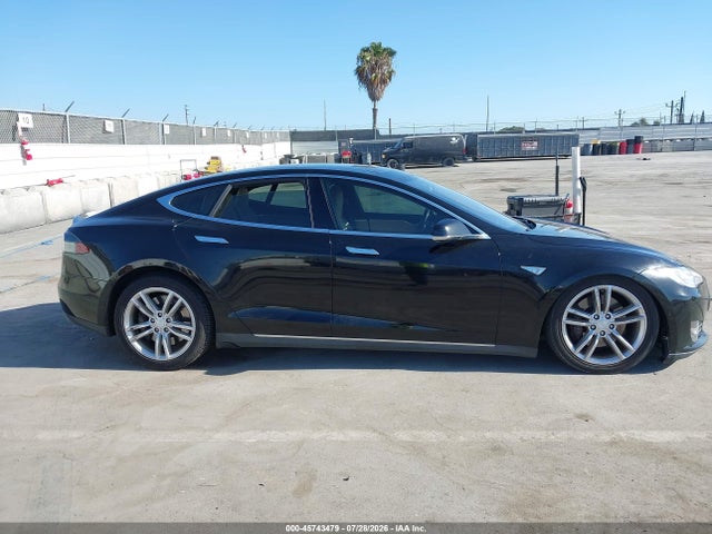 Продаж на аукціоні авто 2015 Tesla Model S 60/70/85, vin: 5YJSA1H11FFP79122, номер лоту: 45743479