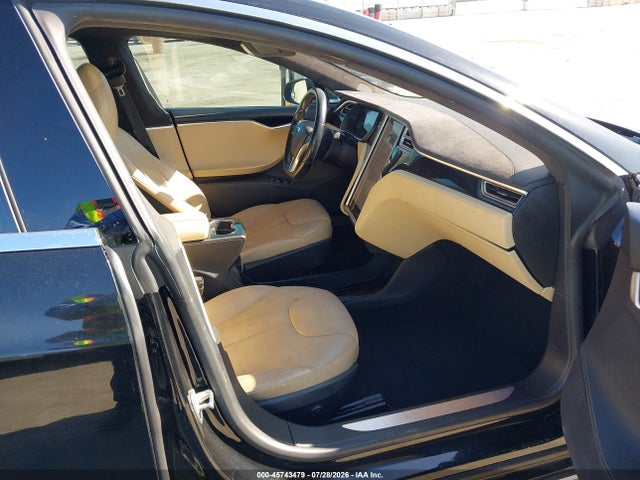 Продаж на аукціоні авто 2015 Tesla Model S 60/70/85, vin: 5YJSA1H11FFP79122, номер лоту: 45743479