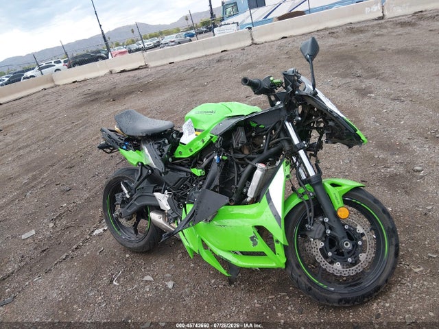 45743660 :رقم المزاد ، ML5EXEP1XSDAD9745 vin ، 2025 Kawasaki Ex650 P مزاد بيع