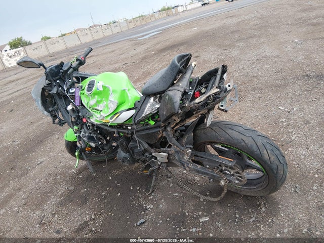 45743660 :رقم المزاد ، ML5EXEP1XSDAD9745 vin ، 2025 Kawasaki Ex650 P مزاد بيع