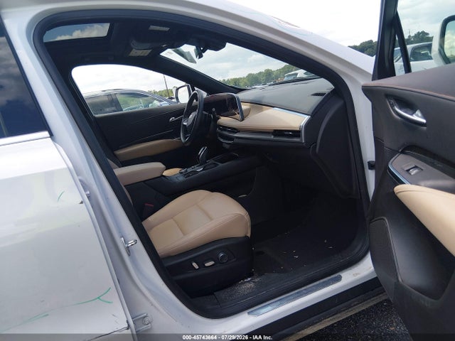 2024 Cadillac Xt4 Awd Premium Luxury მანქანა იყიდება აუქციონზე, vin: 1GYFZDR43RF252469, აუქციონის ნომერი: 45743664