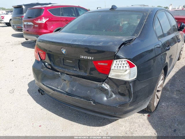 45743675 :رقم المزاد ، WBAPK5G57BNN31559 vin ، 2011 Bmw 328i Xdrive مزاد بيع