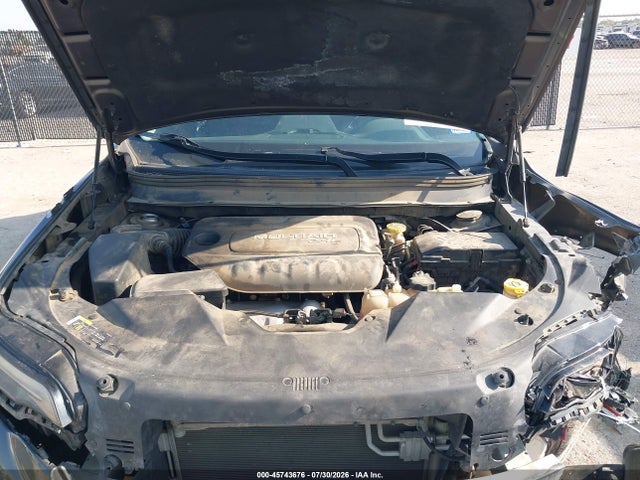 45743676 :رقم المزاد ، 1C4PJMLB8KD194739 vin ، 2019 Jeep Cherokee Latitude Plus 4x4 مزاد بيع