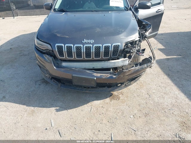 45743676 :رقم المزاد ، 1C4PJMLB8KD194739 vin ، 2019 Jeep Cherokee Latitude Plus 4x4 مزاد بيع