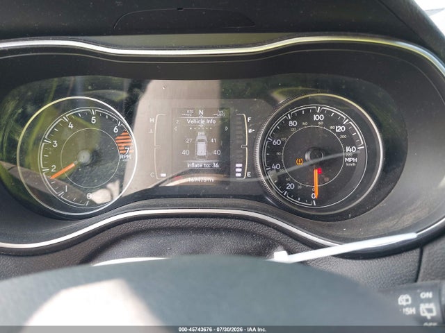 45743676 :رقم المزاد ، 1C4PJMLB8KD194739 vin ، 2019 Jeep Cherokee Latitude Plus 4x4 مزاد بيع