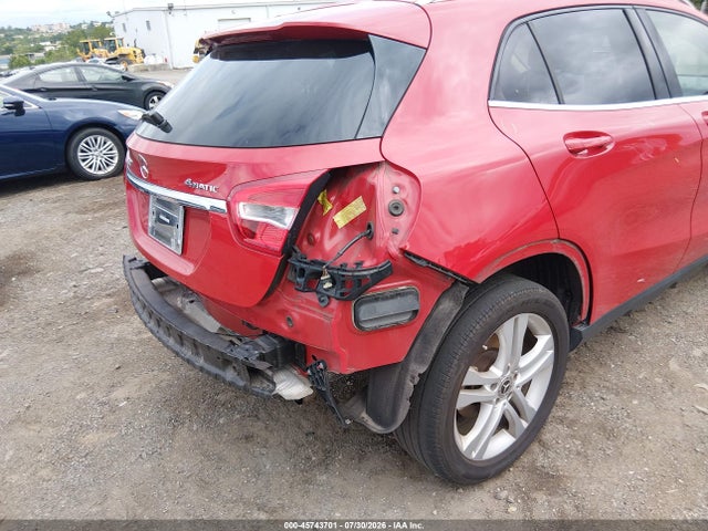 45743701 :رقم المزاد ، WDCTG4GB7JJ471320 vin ، 2018 Mercedes-benz Gla 250 4matic مزاد بيع