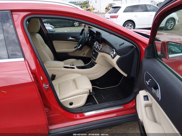 45743701 :رقم المزاد ، WDCTG4GB7JJ471320 vin ، 2018 Mercedes-benz Gla 250 4matic مزاد بيع
