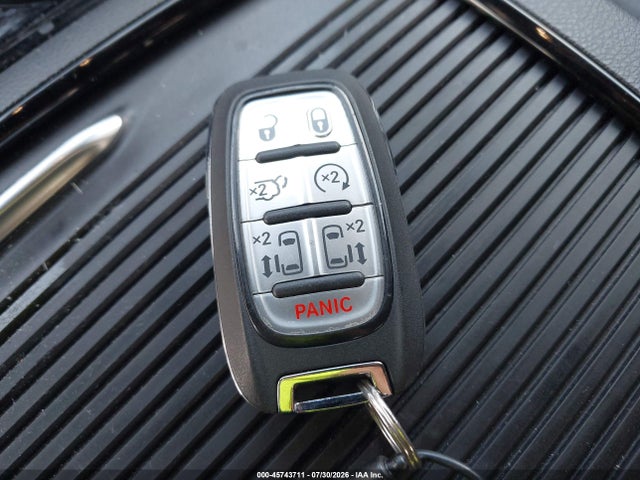 Продаж на аукціоні авто 2026 Chrysler Pacifica Limited, vin: 2C4RC1GG1TR190036, номер лоту: 45743711