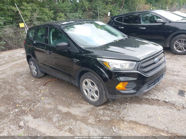 45743731 :رقم المزاد ، 1FMCU0F71JUB86305 vin ، 2018 Ford Escape S مزاد بيع