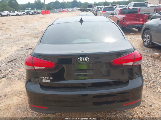 45743759 :رقم المزاد ، 3KPFK4A75HE052458 vin ، 2017 Kia Forte Lx مزاد بيع