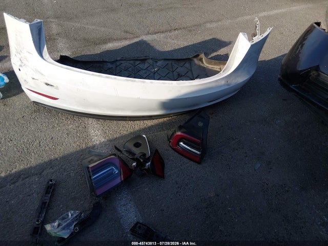 Tesla Model 3 Long Range/mid Range 2018 5YJ3E1EA2JF053002 Image 12