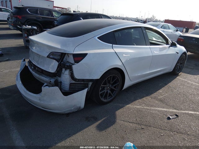 Tesla Model 3 Long Range/mid Range 2018 5YJ3E1EA2JF053002 Image 4