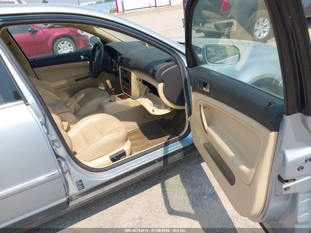 Продаж на аукціоні авто 2001 Volkswagen Passat Glx, vin: WVWRH63B21P133609, номер лоту: 45743814