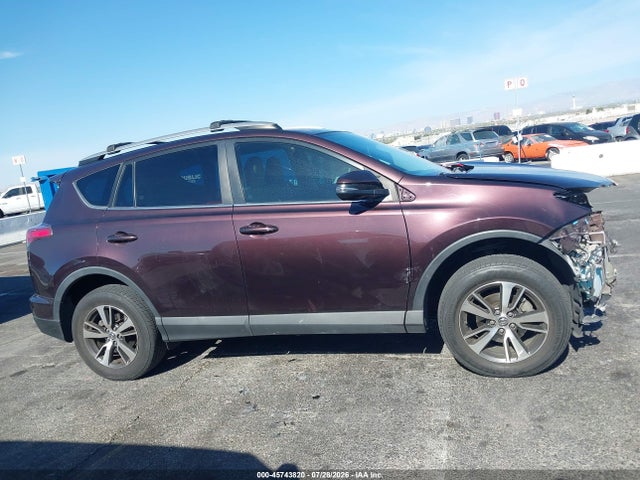 Auction sale of the 2018 Toyota Rav4 Xle, vin: 2T3WFREV1JW469824, lot number: 45743820