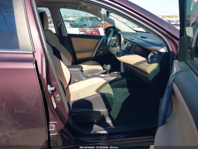 Auction sale of the 2018 Toyota Rav4 Xle, vin: 2T3WFREV1JW469824, lot number: 45743820