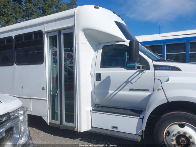Ford F-650 Diesel 2017 1FDXF6DC3HDB12196 Image 13