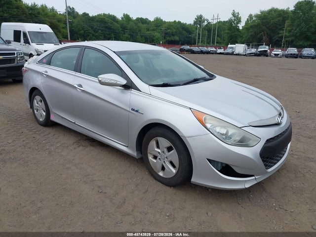 Продаж на аукціоні авто 2011 Hyundai Sonata Hybrid, vin: KMHEC4A4XBA003048, номер лоту: 45743929
