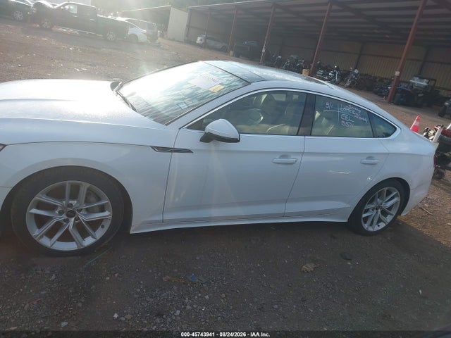 Продажа на аукционе авто 2024 Audi A5 Sportback Premium Plus 45 Tfsi Quattro S Tronic, vin: WAUFACF59RA053876, номер лота: 45743941