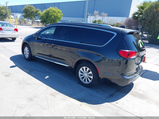Chrysler Pacifica Touring L 2018 2C4RC1BG9JR120725 Image 3